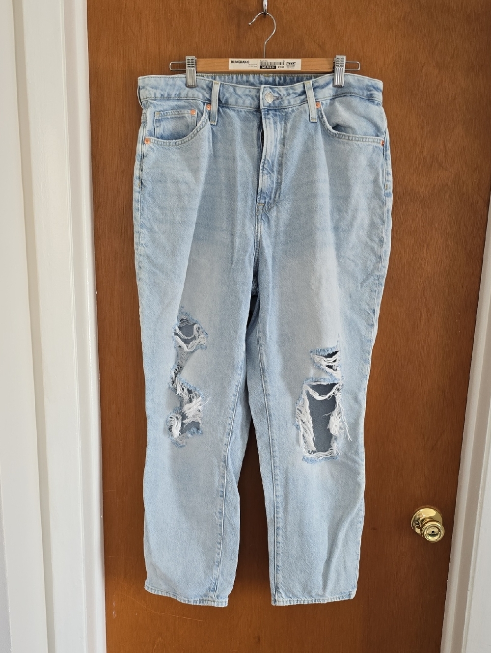 Light Wash Distressed Women’s Jeans